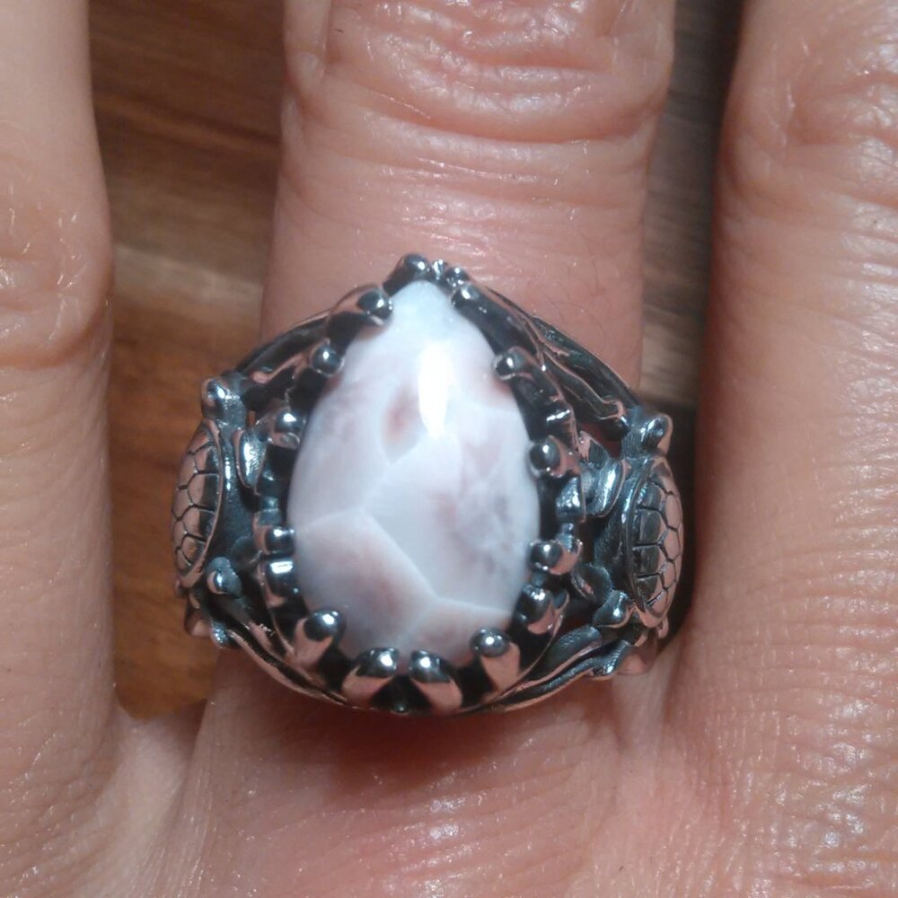 Artisan Crafted Pink Natrolite Coral Sterling Silver Turtle Ring (Size 8)